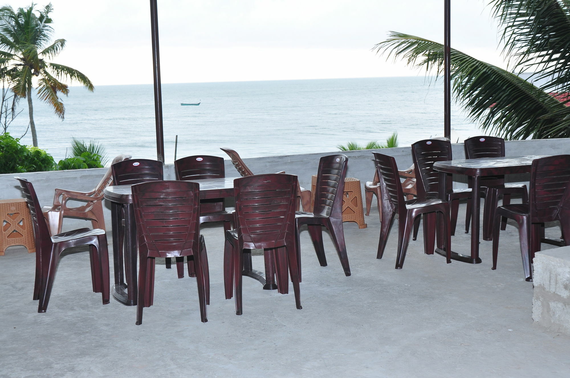 The Wind N Waves Hotel Alappuzha Exterior photo